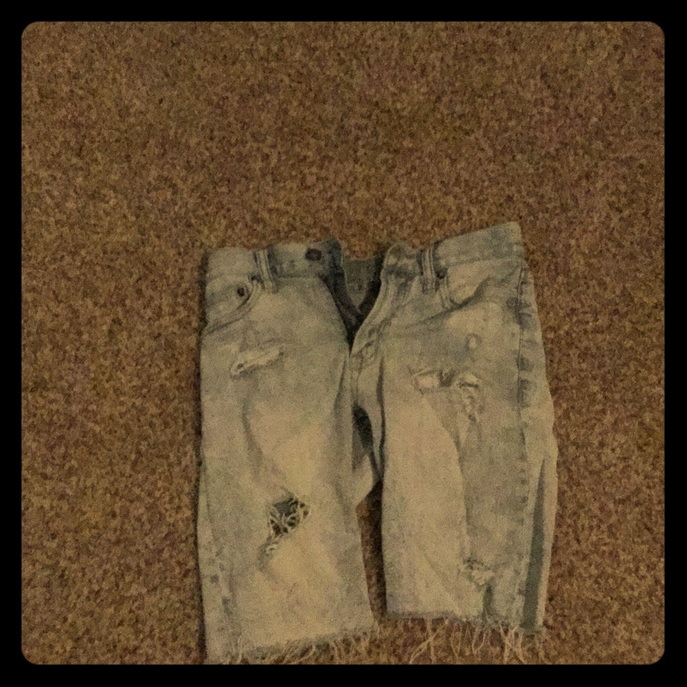 Jean ripped shorts